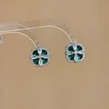 Élégantes boucles d'oreilles carrées en zircon vert avec motif de fleur marquise - Argent-Vert