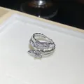 Exquisiter silberfarbener Federring mit funkelnden Zirkonia-Steinen, verstellbar - Silber