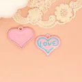 Matte rosa Herzanhänger aus Legierung mit blauem LOVE-Emaille für DIY-Schmuckherstellung - 4# Rosa Herz