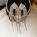 Long geometric tassel earrings with glittering crystals in gold finish - Luxurious Gold Tassel Style (74)