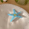 Barrette étoile de mer en résine bleu clair avec accent doré, style français vacances - Forme d'Étoile de Mer (HH9767) / Bleu