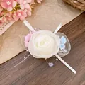Primo piano di una dolce clip per capelli con rosa in rete e perline - Pezzo Singolo / Blu-Rosa