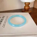 Élégant bracelet jonc en calcédoine bleu clair translucide avec un design circulaire lisse - Style 16