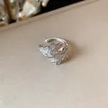 Elegante polsino per orecchio a spiga di grano in argento con zirconi brillanti senza foro - Stile spiga di grano / Pezzo Singolo / Argento