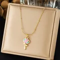 Vergoldete Edelstahlkette mit einem farbenfrohen Emaille-Lollipop-Anhänger für Damen - Dreifarbiger Süßigkeiten Lutscher (N4376) / Gold