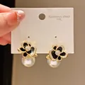 Elegant vintage-style black flower stud earrings with shimmering zircon and white pearls - Black Petal Flower Pearl Style (52#)