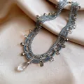 Collier ras de cou fait main en perles bleu-gris avec pendentifs en cristal pour femme - Collier / Gris