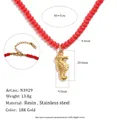 18K vergulde roestvrijstalen ketting met rode glazen kralen en zeepaardje hanger - Zeepaardje Stijl (N3929) / Goud
