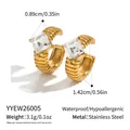 Misure dettagliate di orecchini a doppio cerchio dorati con pietre quadrate - Stile Texturizzato con Strass Quadrato (YYEW26005) / Oro