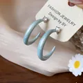 Elegantes pendientes de aro en forma de C azul claro con circonitas para mujer - Estilo en Forma de C / Pequeño / Azul