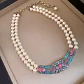 Elegante collana di perle a doppio filo con ciondolo in strass in stile vintage chic - Catena per Clavicola a Doppio Strato / Multicolore