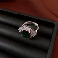 Detailed view of luxury square emerald green zircon ring with sparkling side stones - Green Square Zirconia (HR3566) / Full Gift Box Set / Silver