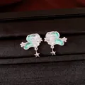 Boucles d'oreilles chiot en émail vert menthe avec pendentif étoile d'argent - Boucles d'oreilles clous