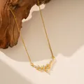 Exquisito collar de acero de titanio dorado con colgante de racimo de hojas de circón - Collar de Estrás Brillante Simple (9173) / Dorado