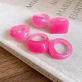 Set of five chunky fluorescent pink geometric resin rings in various trendy shapes - Fluorescent Pink 5-Piece Set / 5 Pieces / Pink