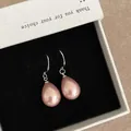 Eleganti orecchini di perle rosa a goccia con ganci in argento in scatola - Ganci per Orecchie Argentati / Rosa