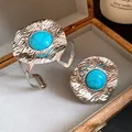 Vintage silver wrinkled metal jewelry set with turquoise ring and open cuff bracelet - Turquoise Decoration (Blue) / Bracelet and Ring Set / Silver