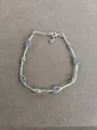 Bracelet exquis en mailles argentées avec breloque cœur rose et fermoir mousqueton - Bracelet / Argent-Violet
