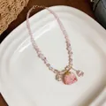 Collier de perles fait main avec pendentif fleur de rose séchée en tons rose et doré - Style Rose Fleurs Séchées (HN12297) / Rose