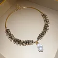 Collier ras-du-cou vintage en feuilles de blé dorées avec pendentif perle baroque - Collier Uniquement (Sans Boucles d'Oreilles) / Or antique