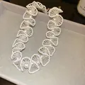 Aufwendige handgefertigte Perlenkette mit weißen Perlen im französischen Vintage-Stil - Halskette / Weiß
