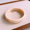 Bracelet jonc minimaliste en acrylique avec motif marbré crème et brun - Bracelet Jonc Beige