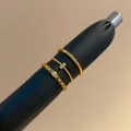 Elegante anello placcato oro con motivo a T tempestato di zirconi in stile vintage - Stile 3 (HR3522)
