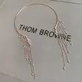 Vue détaillée d'un collier ras du cou à pampilles en strass avec franges scintillantes - Choker à Long Gland (HN12236) / Argent