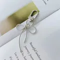 Elegante portachiavi minimalista a fiocco in lega d'argento per borse e telefoni fashion. - Ciondolo a Fiocco Stile Catena a Serpente (M330 Argento) / Argento