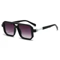Moderne schwarze Doppelsteg-Sonnenbrille mit lila Verlaufsgläsern und UV-Schutz - Wie abgebildet / C2-Glänzend schwarzer Rahmen weiß-schwarzer Bügel-Doppelgraue Gläser