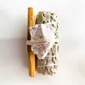 Handcrafted natural white sage bundle set with palo santo stick and white crystal stone - Howlite Raw Stone + 10cm Palo Santo + 10cm White Sage