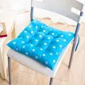 Cojín de silla azul suave con lunares y lazos para mayor comodidad en su oficina - Azul Cielo con Lunares