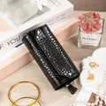 Elegante portagioie a rotolo nero con motivo a coccodrillo e nappa decorativa di lusso. - 14.5*6.5cm / Nero affascinante
