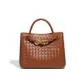 Elegante borsa a mano in pelle intrecciata marrone con fibbia decorativa a fiocco dorato - Marrone Scuro