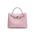 Elegante borsa tote in pelle intrecciata rosa con dettaglio fiocco dorato e manico - Rosa Loto