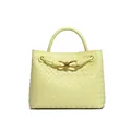 Elegante borsa tote in pelle intrecciata a mano giallo pallido con chiusura a fiocco dorata - Giallo gelatina