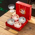 Set de bols et baguettes en céramique Chat de la Fortune dans un coffret rouge. - Chat Blanc 4 Bols 4 Baguettes