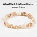 Bracciale elastico in perle di conchiglia naturale con frammenti lucidati da 5-8 mm - 5-8 mm / Conchiglia Naturale