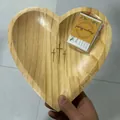 Heart-shaped wooden prayer bowl with engraved crosses and matching cards - 23*23*3cm / Clear Varnish with Cards
