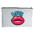 Detailansicht der rosa Lippen und des Love-Textes auf dieser Canvas-Kosmetiktasche - LOVE Buchstaben Lippen Stil (1)