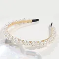 Elegante goudkleurige dunne haarband versierd met twee rijen witte parels voor dames - Met Parels Omwikkelde Haarband Stijl