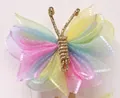 Linda pinza para el pelo con mariposa de tul degradado y detalles de hilo dorado. - Estilo de malla degradada arcoíris (10)