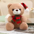 Orsacchiotto di Natale marrone con sciarpa a righe rosse e verdi e cappello di Babbo Natale - Orso Cammello con Sciarpa a Righe Verdi e Bianche / 20-30cm