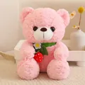 Simpatico orsetto di peluche rosa con sciarpa verde e piccolo ciondolo a fragola - Orso Fragola-Rosa / 20-30cm
