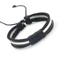 Handgefertigtes mehrlagiges Armband aus Rindsleder in Schwarz und Braun mit weißen Akzenten - Schwarz, Weiß und Braun geflochtener Stil / Schwarz & Weiß