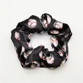 Elastico per capelli in raso con stampa baseball su fondo nero, taglia extra grande. - Base Nera Football