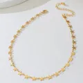 Collier élégant en métal doré avec maillons en forme d'étoile et fermoir mousqueton - Étoile (X2886)