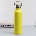 Gourde de sport isotherme en acier inoxydable jaune vif avec poignée métallique - 500ml / Jaune