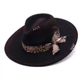 Schwarzer Cowboyhut mit Schlangenlederschleife und Federakzent im Western-Stil - M (56-58cm) / Schwarz