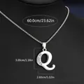 Collier argenté avec un pendentif lettre Q scintillant orné de strass brillants - Chaîne En Acier Titane Lettre Q